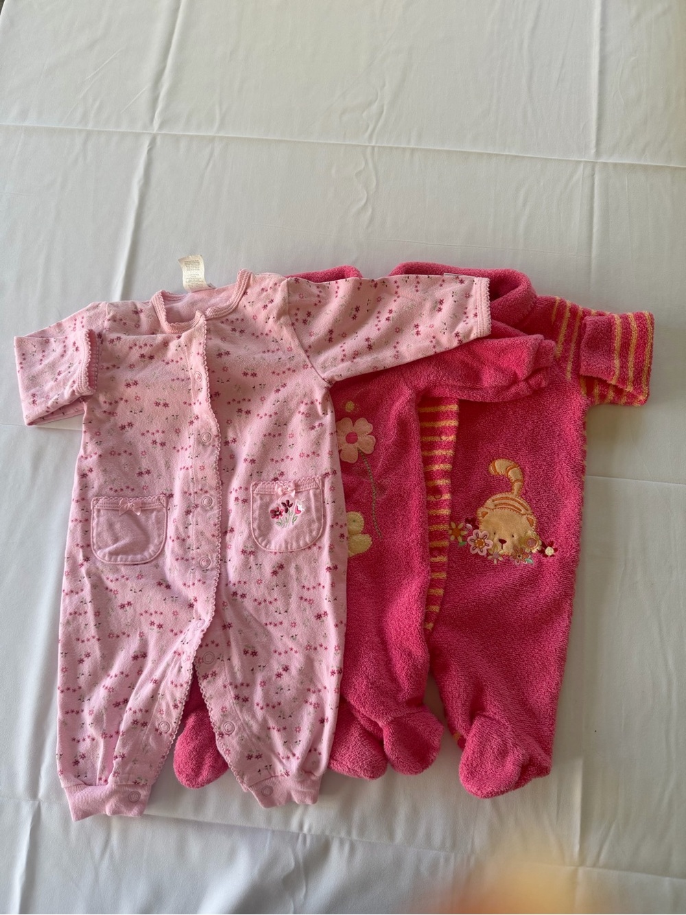 Vintage Y2K Carter’s Baby Girl 3 Piece Sleeper Bundle 0-3M
